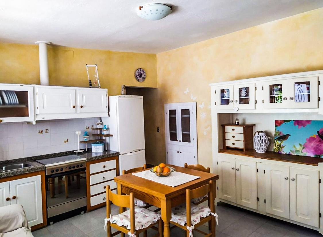 Casa Maddalenina Con Giardino, Vicino Al Mare! Apartment La Maddalena  Ngoại thất bức ảnh
