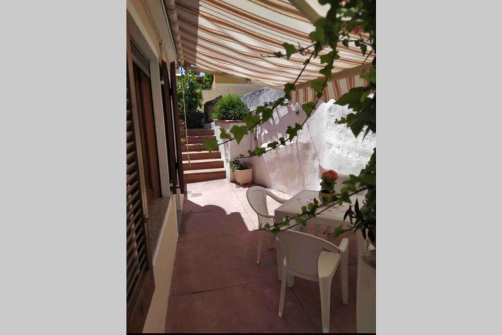 Casa Maddalenina Con Giardino, Vicino Al Mare! Apartment La Maddalena  Ngoại thất bức ảnh