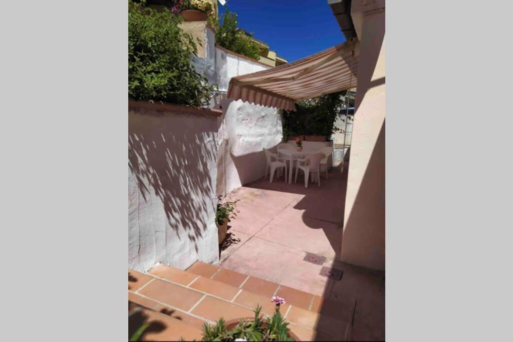 Casa Maddalenina Con Giardino, Vicino Al Mare! Apartment La Maddalena  Ngoại thất bức ảnh